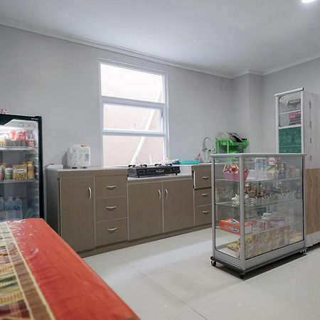 Urbanview Hotel Bari Syariah Palembang By Reddoorz 外观 照片