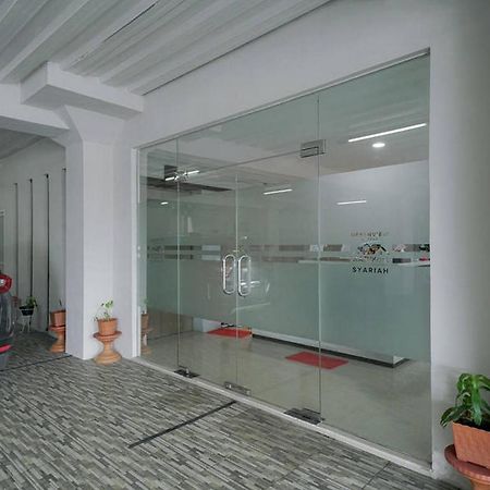 Urbanview Hotel Bari Syariah Palembang By Reddoorz 外观 照片