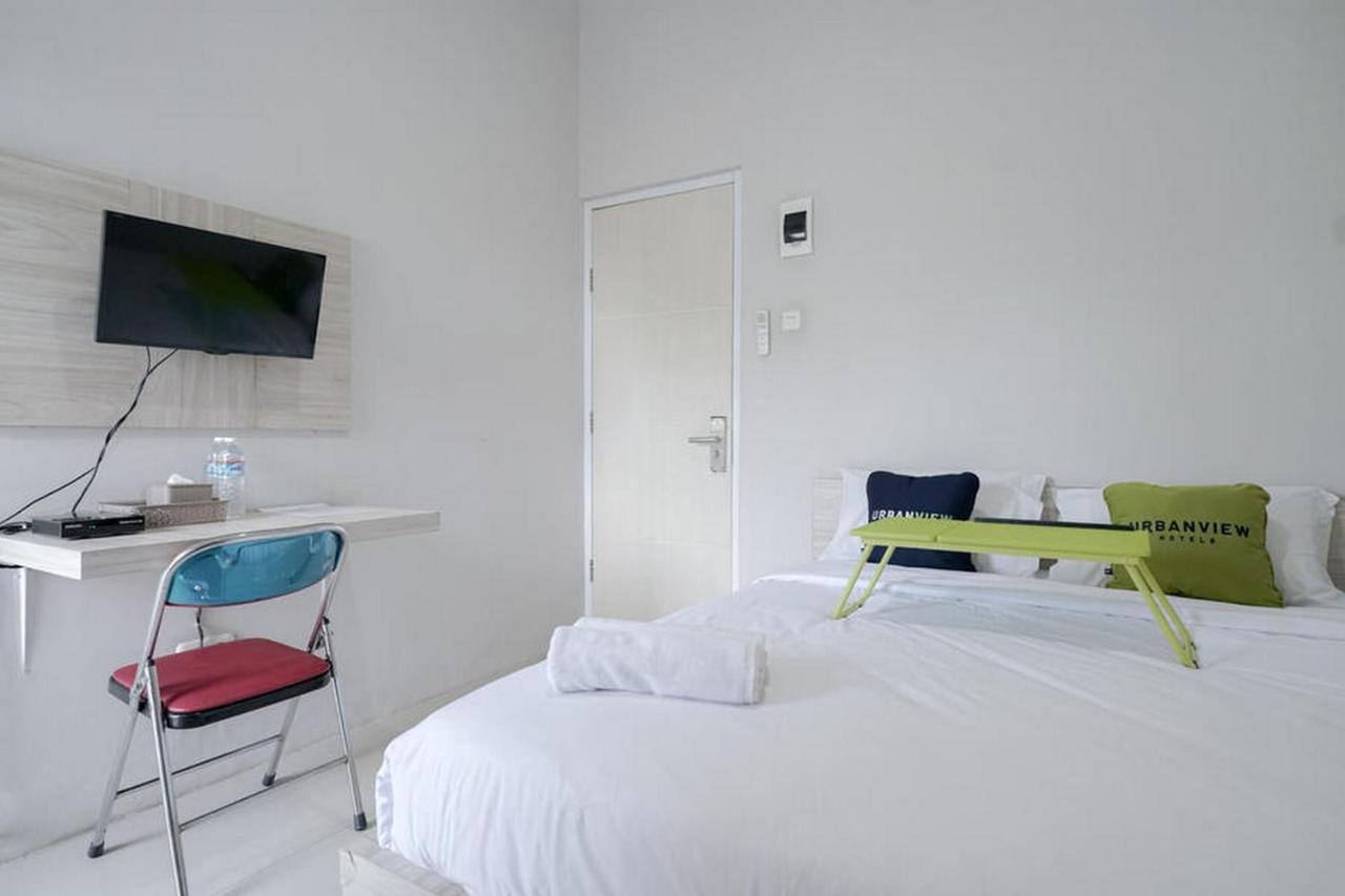 Urbanview Hotel Bari Syariah Palembang By Reddoorz 外观 照片